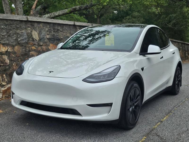 Used 2025 Tesla Model Y Long Range AWD/4WD image 14