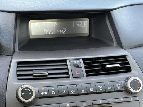 Used 2011 Honda Accord LX-P image 16