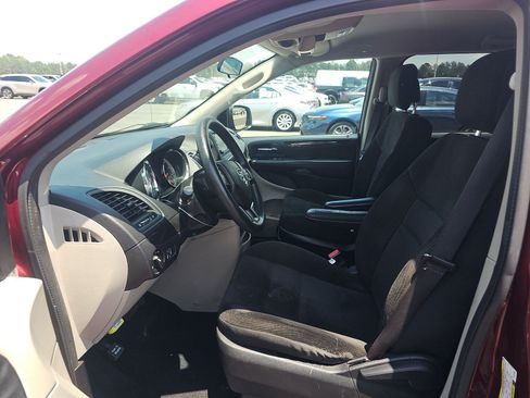 Used 2018 Dodge Grand Caravan SE FWD image 7
