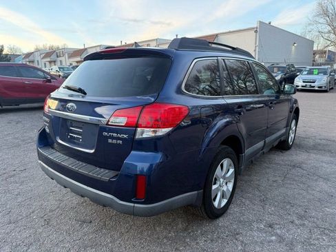 Used 2011 Subaru Outback 3.6R Limited w/ PWR Moonroof Pkg image 7