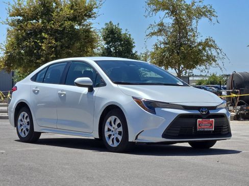 Certified 2025 Toyota Corolla LE FWD image 7