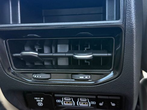 Used 2023 Jeep Grand Cherokee 4WD 4xe image 33