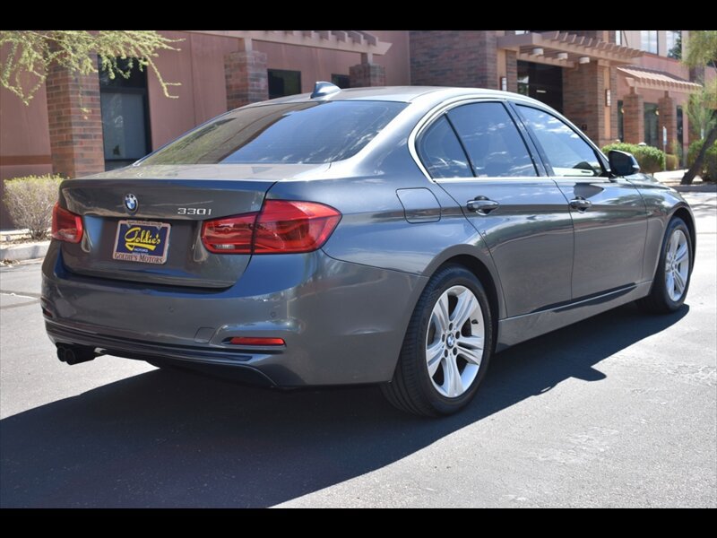 Used 2017 BMW 330i Sedan RWD image 7