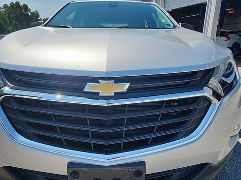 Used 2020 Chevrolet Equinox LS AWD/4WD image 11