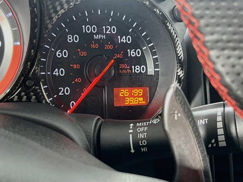 Used 2017 Nissan 370Z NISMO RWD image 11