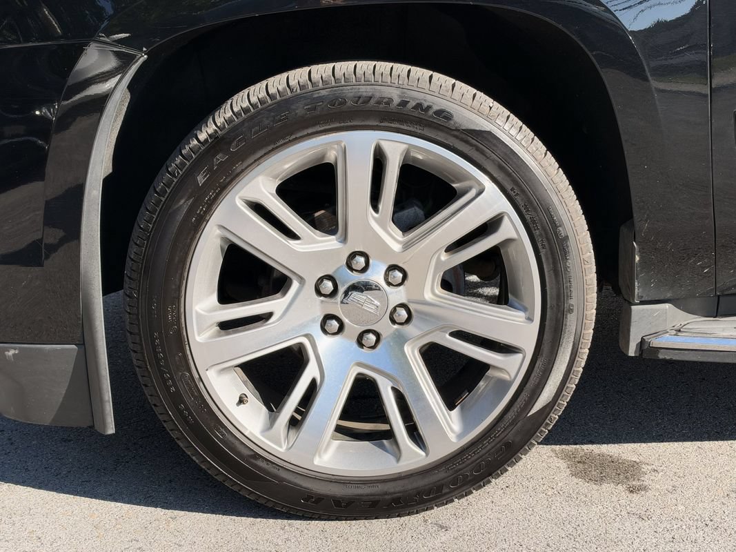 Used 2019 Cadillac Escalade Luxury AWD/4WD image 30