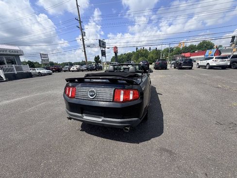 Used 2010 Ford Mustang GT Premium RWD image 15