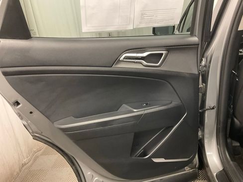 Used 2024 Kia Sportage LX image 30