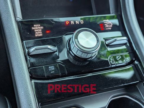 Used 2024 Jeep Grand Cherokee Overland w/ Advanced Protech Group III AWD/4WD image 26