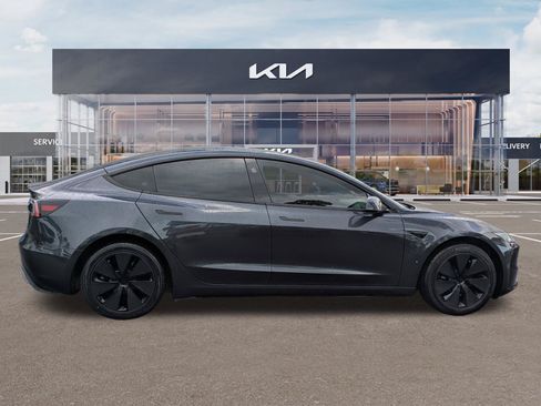 Used 2025 Tesla Model 3 RWD image 3