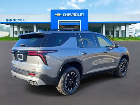 New 2026 Chevrolet Traverse Z71 w/ Enhanced Driving Package image 6