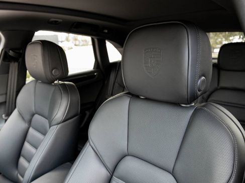 Certified 2026 Porsche Macan AWD/4WD image 23