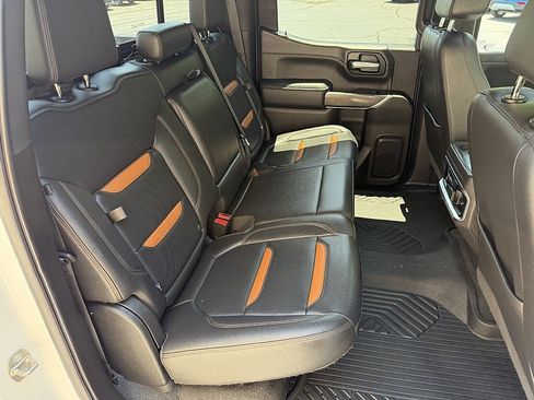 Used 2020 GMC Sierra 1500 AT4 w/ AT4 Premium Package AWD/4WD image 18