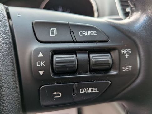Used 2020 Kia Sedona EX FWD image 20
