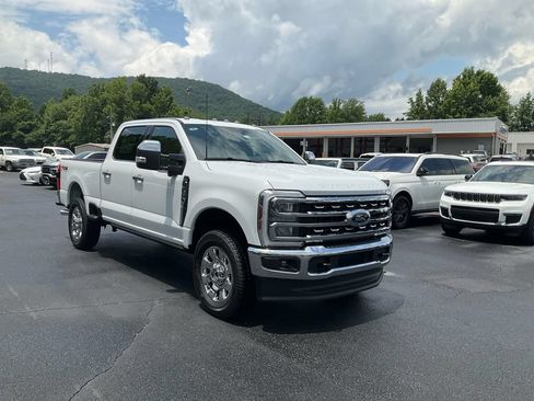 New 2026 Ford F250 Lariat w/ Chrome Package AWD/4WD image 3