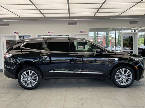 Used 2024 Buick Enclave Essence w/ Experience Buick Package AWD/4WD image 4