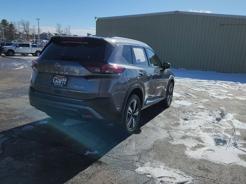 Used 2023 Nissan Rogue SL w/ SL Premium Package image 14