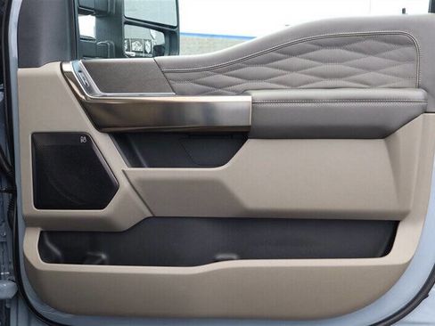 Used 2026 Ford F450 Platinum w/ Platinum Plus Package image 29