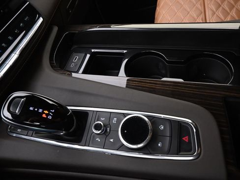 Certified 2021 Cadillac Escalade Premium Luxury AWD/4WD image 34