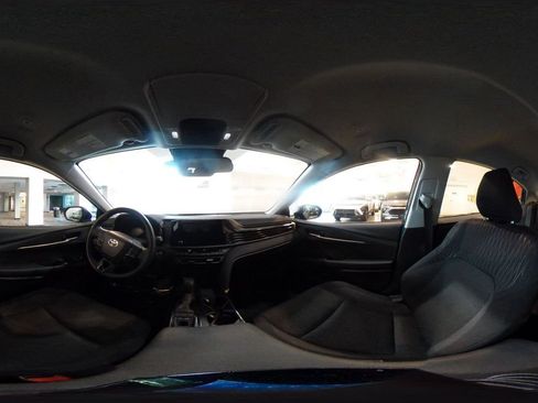 Used 2025 Toyota Camry LE image 41