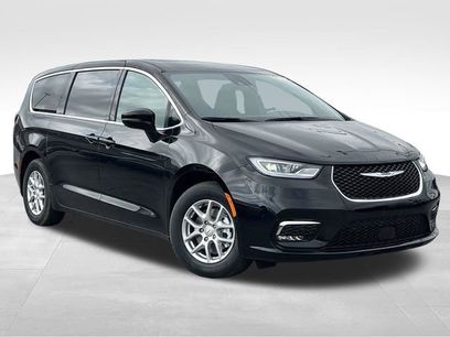 New 2026 Chrysler Pacifica Select