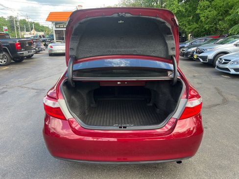 Used 2017 Toyota Camry LE FWD image 5