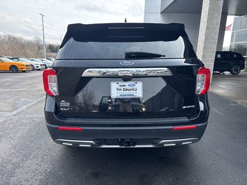 Used 2023 Ford Explorer XLT w/ Equipment Group 202A image 7
