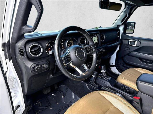 Used 2018 Jeep Wrangler Unlimited Sahara AWD/4WD image 13