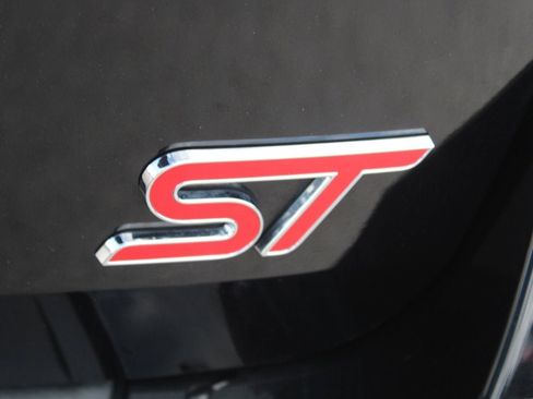 Used 2020 Ford Explorer ST w/ Premium Technology Package image 18