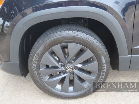 Used 2024 Volkswagen Taos S image 10