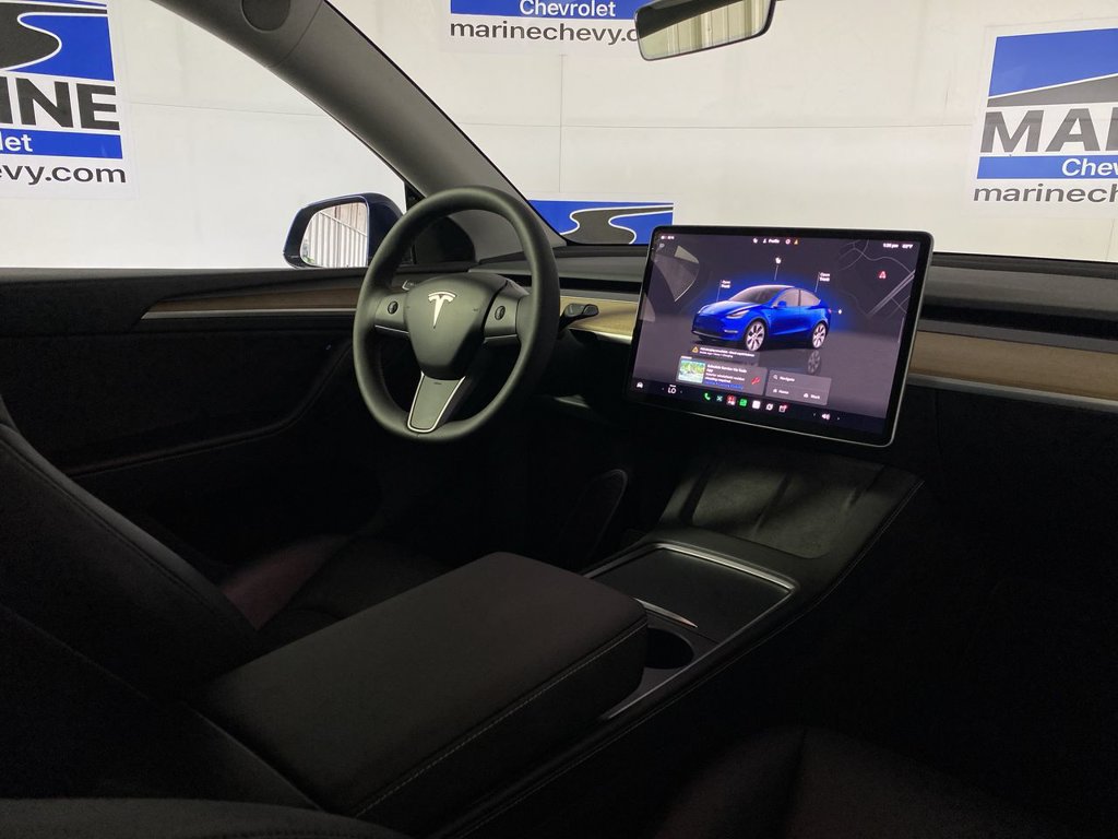 Used 2023 Tesla Model Y Long Range AWD/4WD image 25