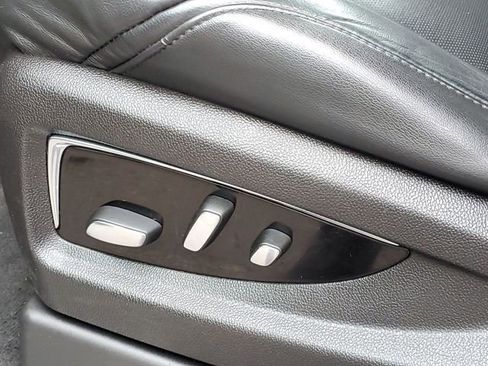 Used 2016 Cadillac Escalade ESV Luxury image 8