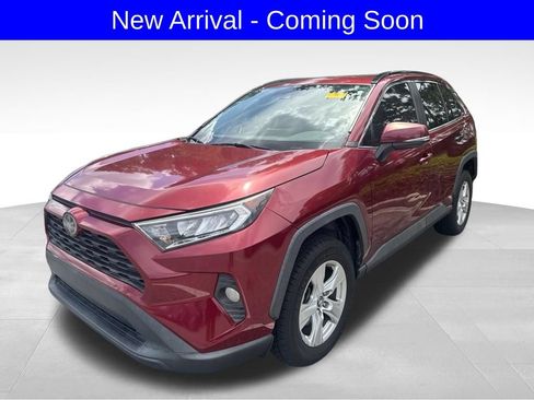 Used 2019 Toyota RAV4 XLE FWD image 1