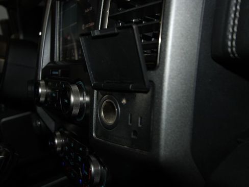 Used 2019 Ford F150 Raptor w/ Equipment Group 802A Luxury image 30