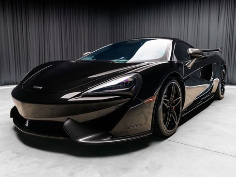 Used 2019 McLaren 570S Coupe RWD image 25