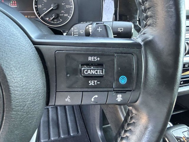 Used 2025 Nissan Pathfinder SV AWD/4WD image 32