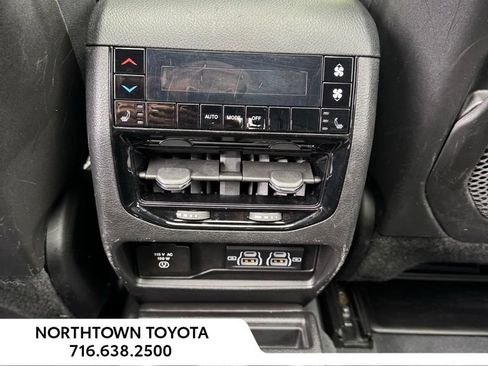 Used 2023 Jeep Grand Cherokee L Limited AWD/4WD image 26