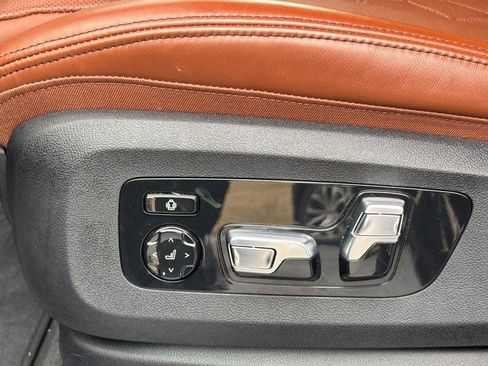 Used 2024 BMW X5 M60i image 15