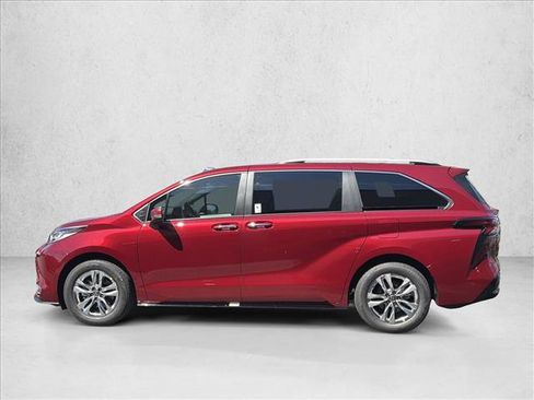 New 2026 Toyota Sienna Limited image 8