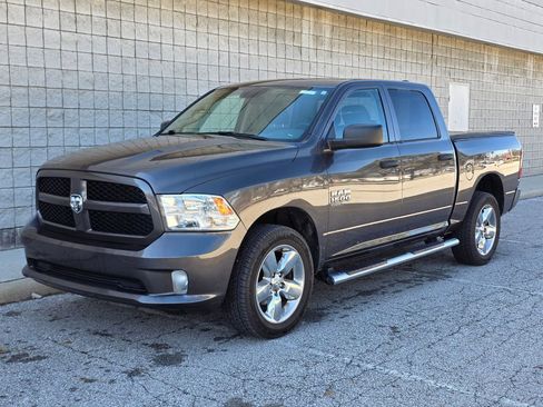 Used 2019 RAM 1500 Express w/ Express Value Package image 2