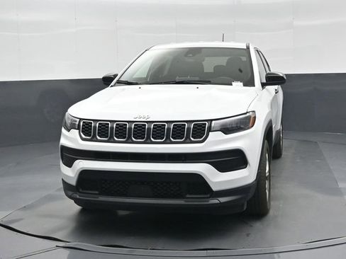 Used 2025 Jeep Compass Sport AWD/4WD image 8