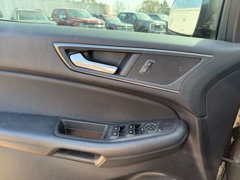 Certified 2021 Ford Edge SE image 24