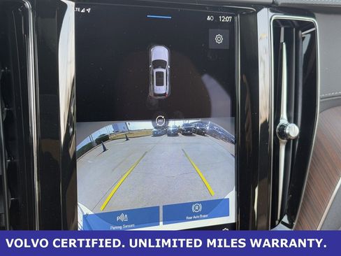 Certified 2023 Volvo XC60 B5 Ultimate w/ Protection Package image 23