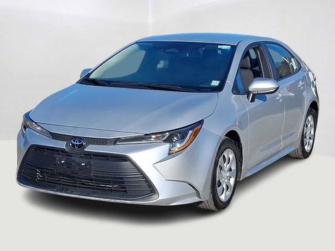 Used 2023 Toyota Corolla LE image 1
