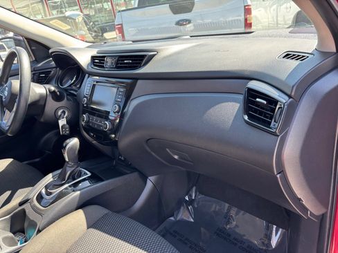 Used 2022 Nissan Rogue Sport S AWD/4WD image 24