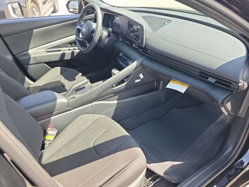 New 2026 Hyundai Elantra Sport FWD image 20