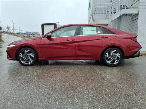 New 2026 Hyundai Elantra Limited image 2