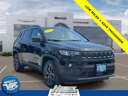 Used 2025 Jeep Compass Limited w/ Sun & Sound Group AWD/4WD image 1