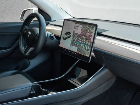 Used 2020 Tesla Model Y Long Range AWD/4WD image 14