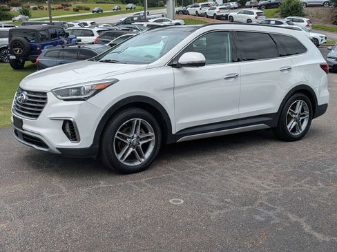 Used 2019 Hyundai Santa Fe XL FWD image 2